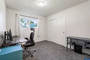 3994 Crestview Dr S, Salem, OR 97302 - Photo 21