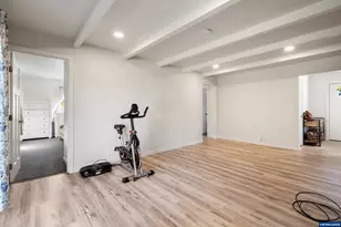 3994 Crestview Dr S, Salem, OR 97302 - Photo 21