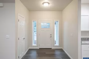 1492 Strawberry Ridge Dr, Sweet Home, OR 97386 - Photo 5