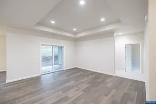 1492 Strawberry Ridge Dr, Sweet Home, OR 97386 - Photo 3