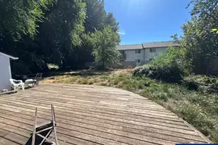 4220 Sunnyview Rd NE, Salem, OR 97305 - Photo 25