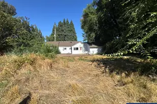 4220 Sunnyview Rd NE, Salem, OR 97305 - Photo 29