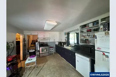 4220 Sunnyview Rd NE, Salem, OR 97305 - Photo 13