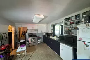 4220 Sunnyview Rd NE, Salem, OR 97305 - Photo 13