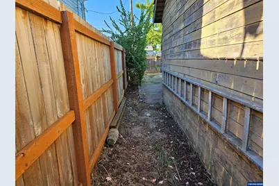 1040 6th Av SE, Albany, OR 97321 - Photo 39