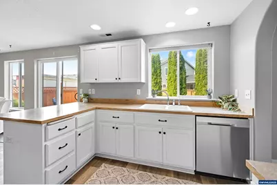 1348 S 7th St St, Independence, OR 97351 - Photo 15