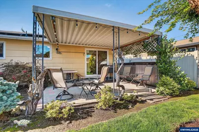 1174 Dellmoor Way Wy, Woodburn, OR 97071 - Photo 17