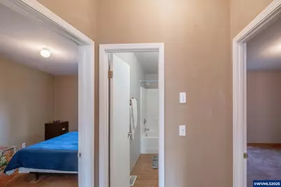 1933 SE Gregory Dr, Dallas, OR 97338 - Photo 37