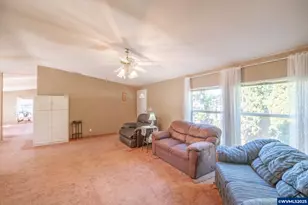 1933 SE Gregory Dr, Dallas, OR 97338 - Photo 19