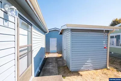 1933 SE Gregory Dr, Dallas, OR 97338 - Photo 15