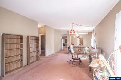 1933 SE Gregory Dr, Dallas, OR 97338 - Photo 35