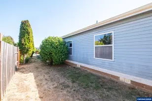 1933 SE Gregory Dr, Dallas, OR 97338 - Photo 5