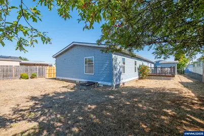 1933 SE Gregory Dr, Dallas, OR 97338 - Photo 9