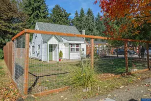 1075 Vista Ave SE, Salem, OR 97302 - Photo 3