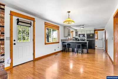 10883 Southview Lp SE, Jefferson, OR 97352 - Photo 11