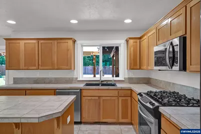 2310 Gale St NW, Albany, OR 97321 - Photo 9