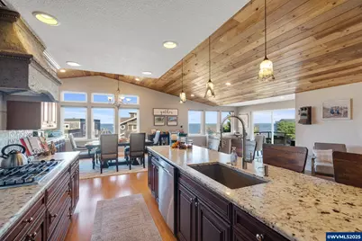 424 SW Cliff St, Depoe Bay, OR 97341 - Photo 13