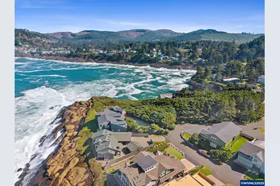 424 SW Cliff St, Depoe Bay, OR 97341 - Photo 41