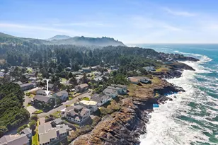 424 SW Cliff St, Depoe Bay, OR 97341 - Photo 39