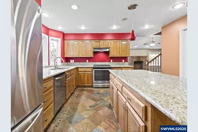 390 Holder Ln SE, Salem, OR 97306 - Photo 17