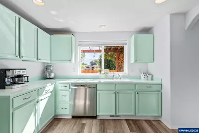 4852 Chameleon Ct NE, Salem, OR 97305 - Photo 11