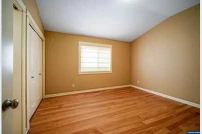 736 SE St Andrews Ln, Dallas, OR 97338 - Photo 9