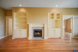 736 SE St Andrews Ln, Dallas, OR 97338 - Photo 17