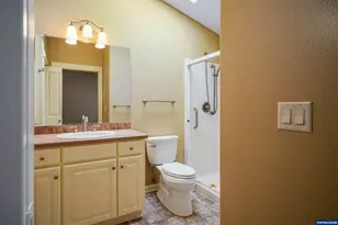 736 SE St Andrews Ln, Dallas, OR 97338 - Photo 11