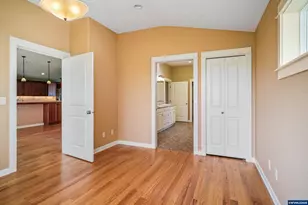 736 SE St Andrews Ln, Dallas, OR 97338 - Photo 27