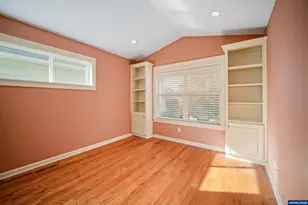 736 SE St Andrews Ln, Dallas, OR 97338 - Photo 7