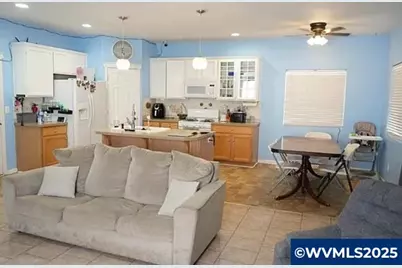 1361 Marigold Dr, Independence, OR 97351 - Photo 3