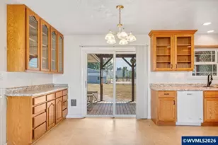 10090 Hoffman Rd, Monmouth, OR 97361 - Photo 7