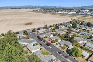 914 James St, Independence, OR 97351 - Photo 45