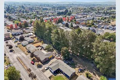 914 James St, Independence, OR 97351 - Photo 47