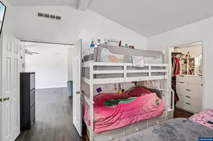 914 James St, Independence, OR 97351 - Photo 27