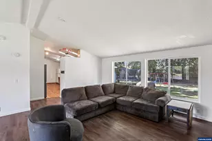 914 James St, Independence, OR 97351 - Photo 19