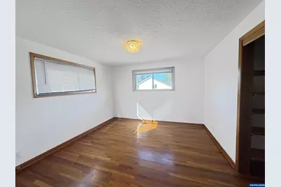 675 Johnson St NE, Salem, OR 97305 - Photo 13