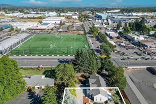 1004 Lakewood Dr SW, Albany, OR 97321 - Photo 5