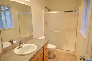 2412 NW Meadows Dr, McMinnville, OR 97128 - Photo 23