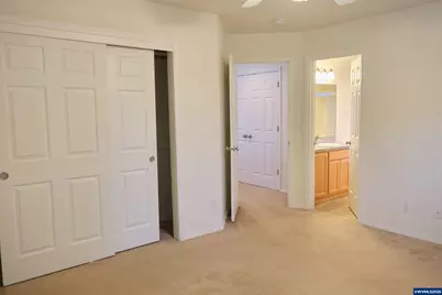 2412 NW Meadows Dr, McMinnville, OR 97128 - Photo 21