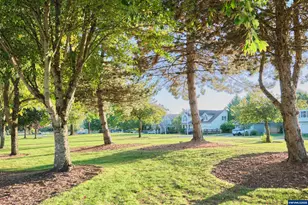 2412 NW Meadows Dr, McMinnville, OR 97128 - Photo 39