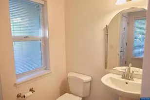 2412 NW Meadows Dr, McMinnville, OR 97128 - Photo 15