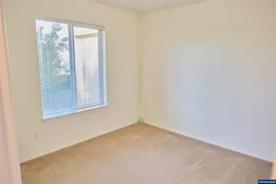 2412 NW Meadows Dr, McMinnville, OR 97128 - Photo 25