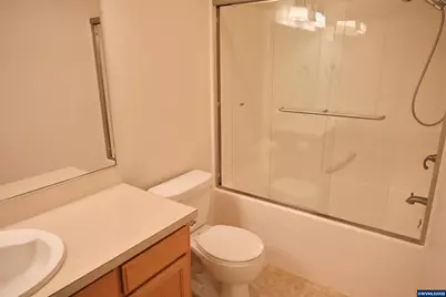 2412 NW Meadows Dr, McMinnville, OR 97128 - Photo 31