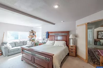 1054 N River Dr, Sweet Home, OR 97386 - Photo 19