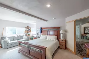 1054 N River Dr, Sweet Home, OR 97386 - Photo 19