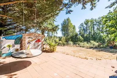 1054 N River Dr, Sweet Home, OR 97386 - Photo 47