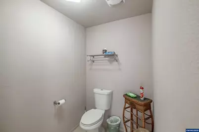 1054 N River Dr, Sweet Home, OR 97386 - Photo 27