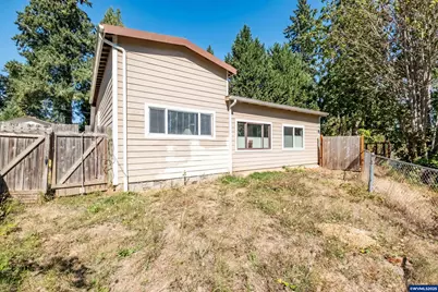 1054 N River Dr, Sweet Home, OR 97386 - Photo 43