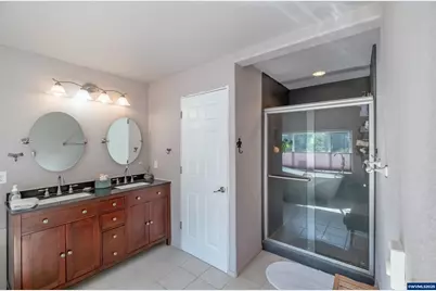 1054 N River Dr, Sweet Home, OR 97386 - Photo 23